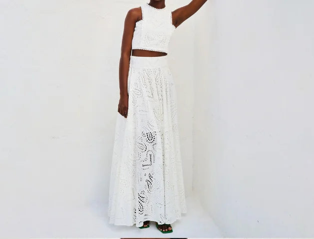 Conjunto Feminino de Verão 2 Peças – Regata Bordada e Saia Longa de Renda