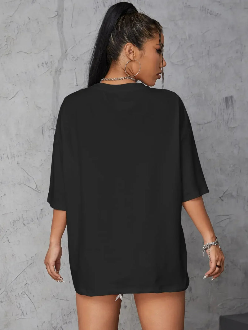 Camiseta feminina estilo streetwear, oversized e confortável