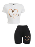 Conjunto Feminino de Verão – 2 Peças: T-Shirt Slim + Shorts, Estampa de Corações, Cropped Fashion, Roupas Macias e Altamente Elásticas