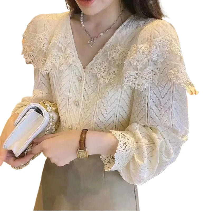 Blusa Feminina de Chiffon Estilo Francês Retrô – Floral, Renda e Manga Longa 2024  Estilo francês retrô, elegante e sofisticado  Tecido leve em chiffon com toque suave
