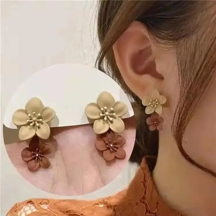 Brincos Coreanos de Estrela com Zircônia – Fashion 2025