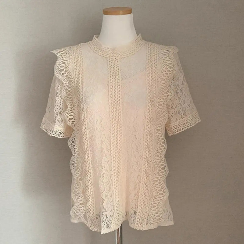 Modelo slim chic com ajuste solto (loose fit), perfeito para conforto e estilo  Manga curta, ideal para os dias quentes de verão