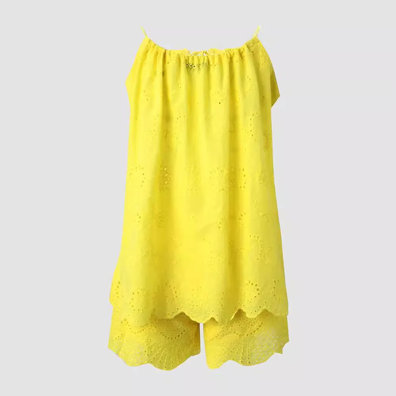 Conjunto Feminino Casual 2 Peças – Regata Bordada e Shorts com Babados