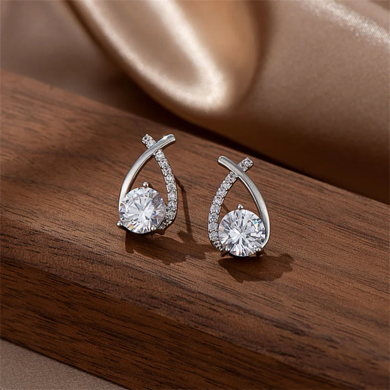 Brincos Femininos de Cruz com Cristal – Stud Earrings Estilo Coreano, Elegantes para Mulheres