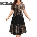 Vestido feminino solto, estilo A-line, com estampa 3D tie-dye em degradê. Possui decote O-neck e mangas curtas, oferecendo conforto e leveza para o verão. Ideal para passeios, festas ou looks casuais, disponível em tamanho plus size até 9XL.