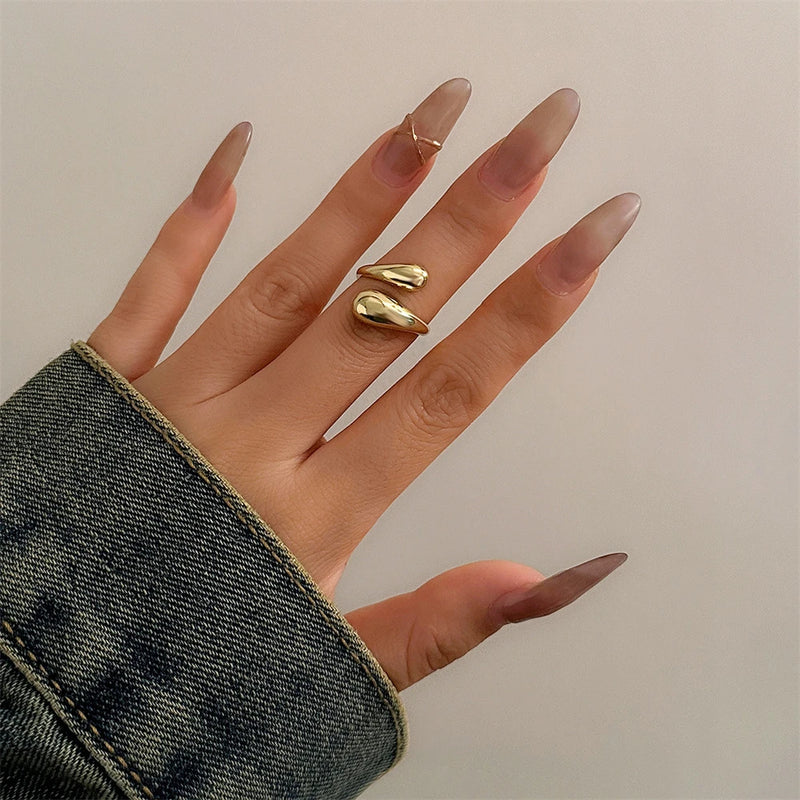 Pulseira Feminina Larga em Metal – Design Torcido Irregular, Aberta e Ajustável, Dourada ou Prateada