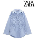 Blusa Feminina de Verão com Bordado Vazado e Gola Lapela – Manga Longa, Botões Frontais
