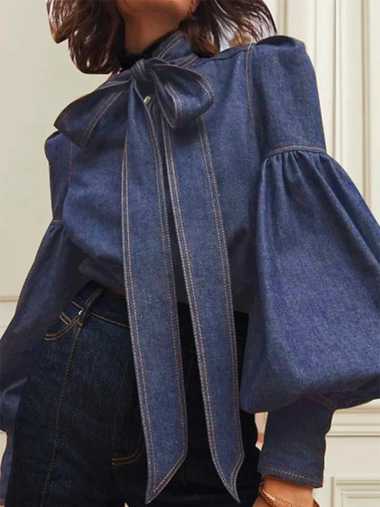 Blusa Feminina Outono Denim Imitation com Laço e Manga Bufante