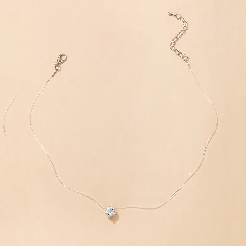 Colar Choker Curto com Pingente de Strass – Feminino