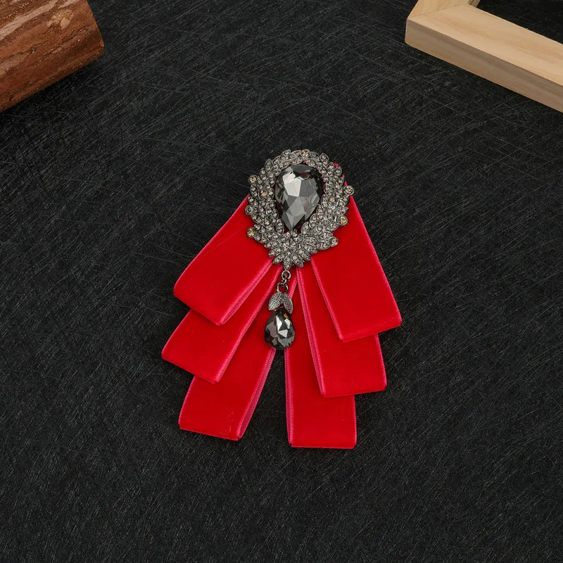 Gravata Borboleta Masculina de Veludo com Strass – Estilo Coreano Elegante para Noivos e Festa